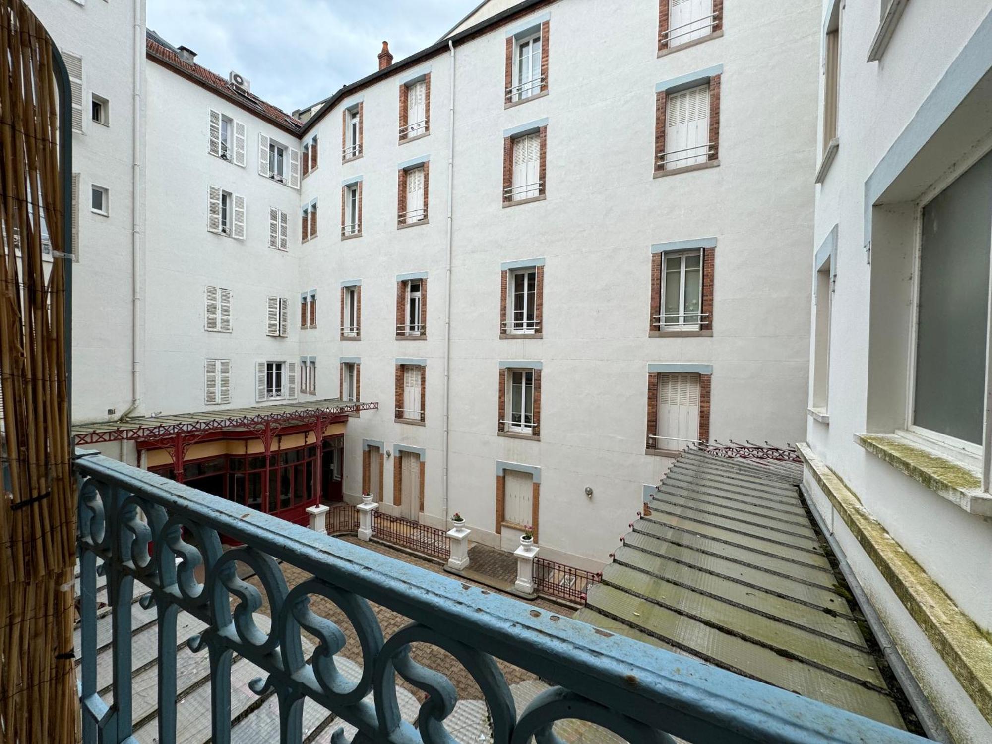 Petit Splendid - Ancien Palace, Balcon, Centre Vichy Exterior foto