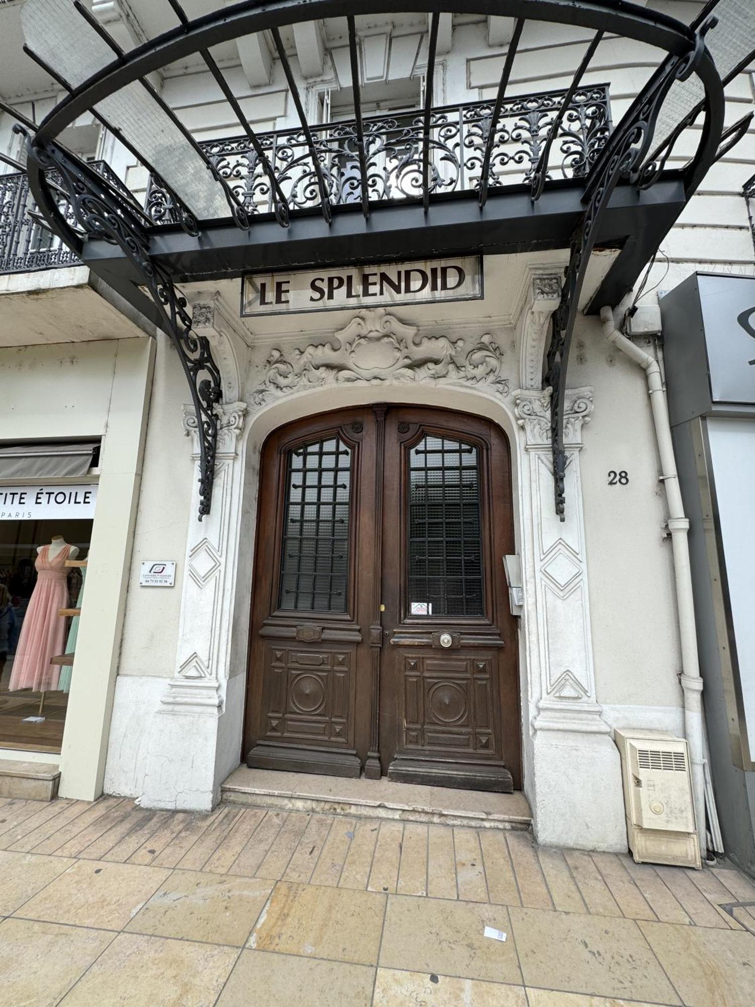 Petit Splendid - Ancien Palace, Balcon, Centre Vichy Exterior foto